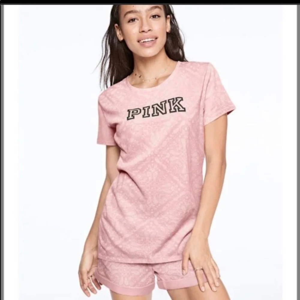 NWT PINK everyday tee shirt